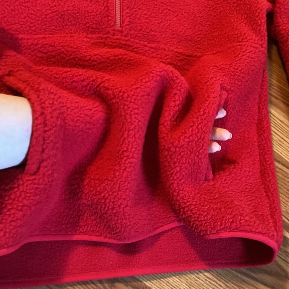 Lovely Vineyard Vines Sherpa 1/4 zip pullover - Picture 4 of 7